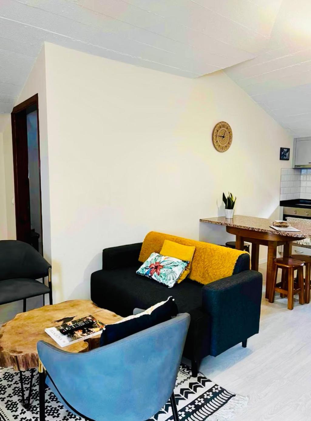 Sebastian'S Apartment São Vicente エクステリア 写真